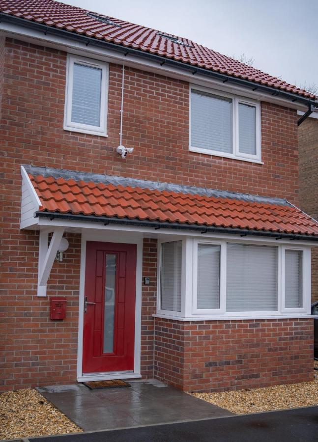 The Red House Modern Stylish Home From Home Walking Distance To Cardiff Bay And City Centre With Parking Екстериор снимка